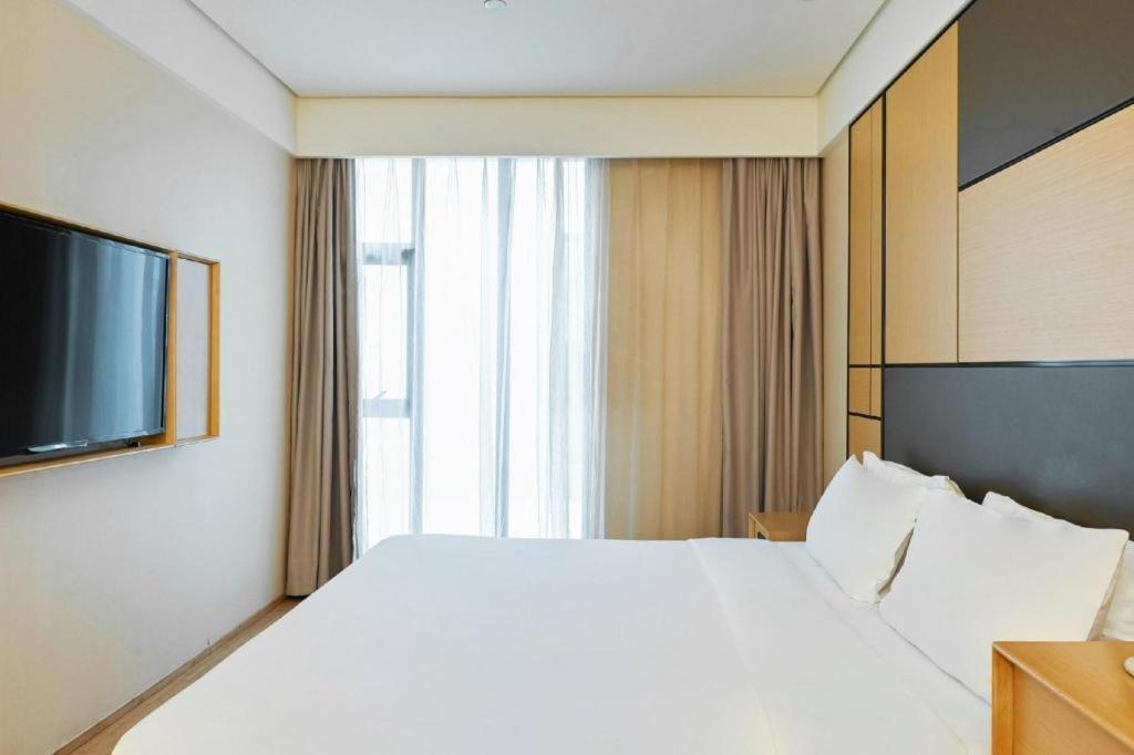 Ji Hotel Shanghai Hongqiao Yan'An XI Road Eksteriør bilde