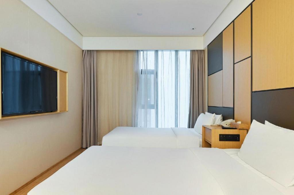Ji Hotel Shanghai Hongqiao Yan'An XI Road Eksteriør bilde
